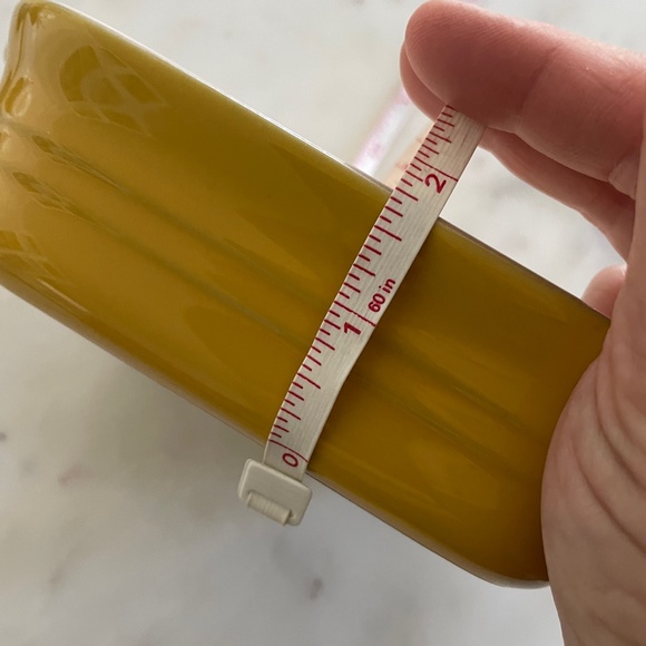 Le Creuset Mustard Yellow Square 14-29 Stoneware Baking Casserole Dish 6" x 6" - Picture 7 of 9